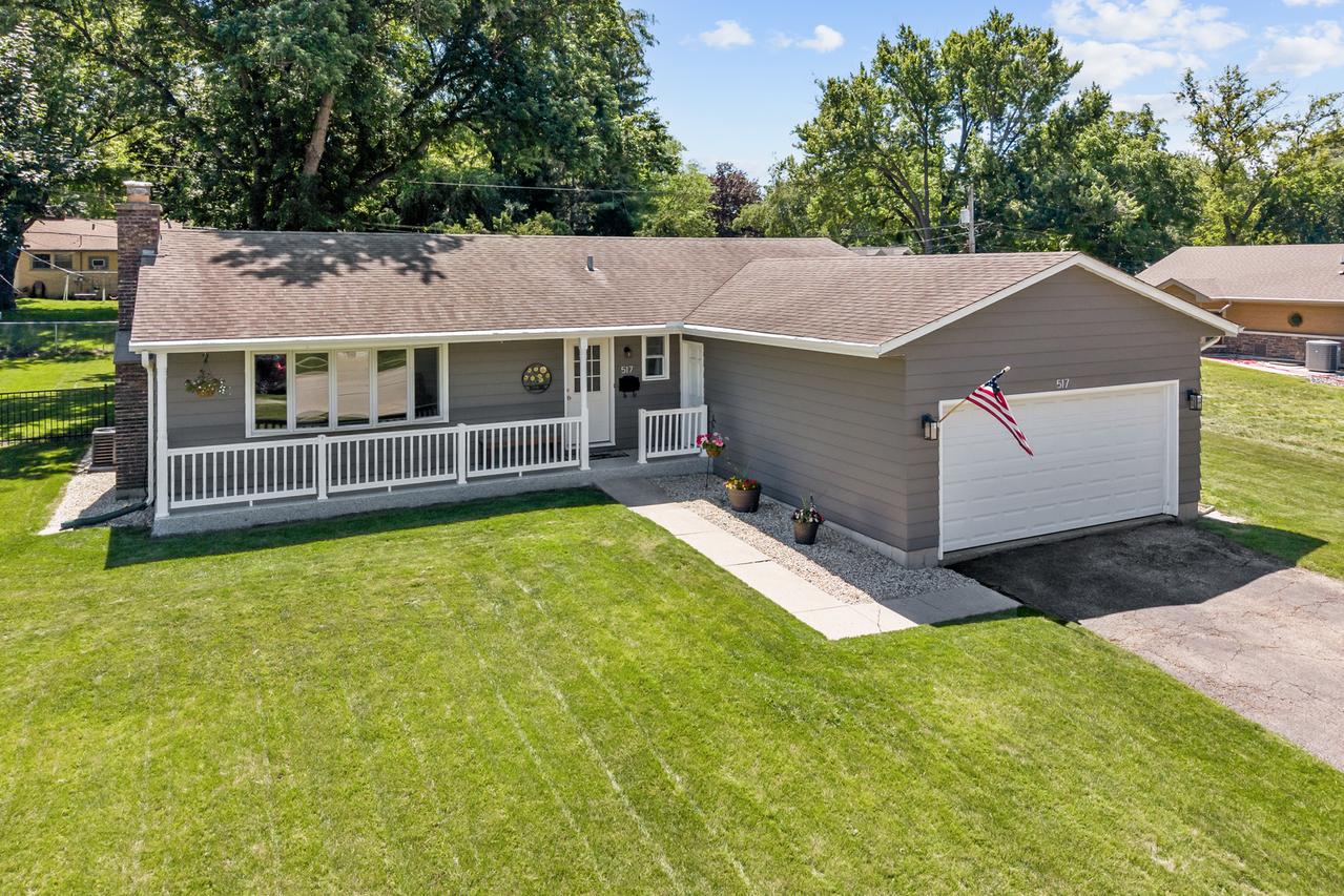 517 S Hubbard St., Algonquin, IL 60102