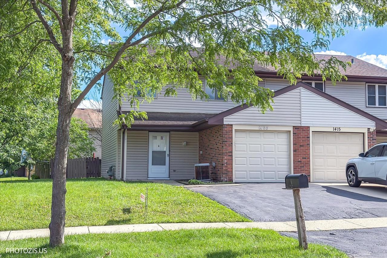 1405 Merrimac Ln., Hanover Park, IL 60133