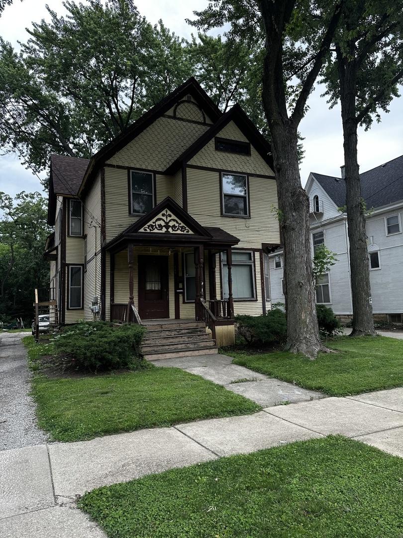 309 N View St., Aurora, IL 60506