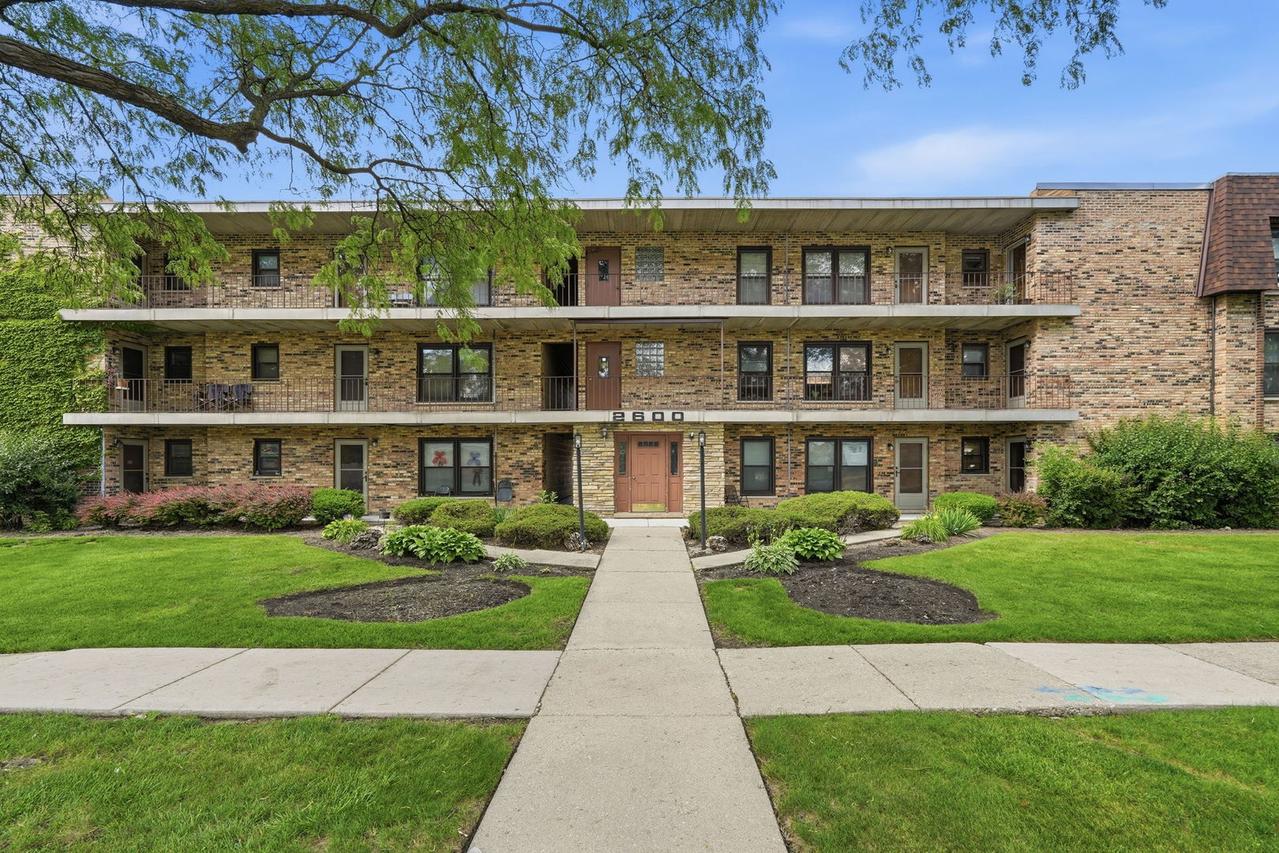 2600 Oakton St. #1E, Park Ridge, IL 60068