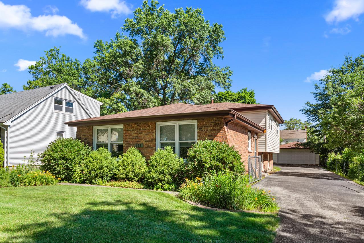 653 Jefferson St., Crete, IL 60417