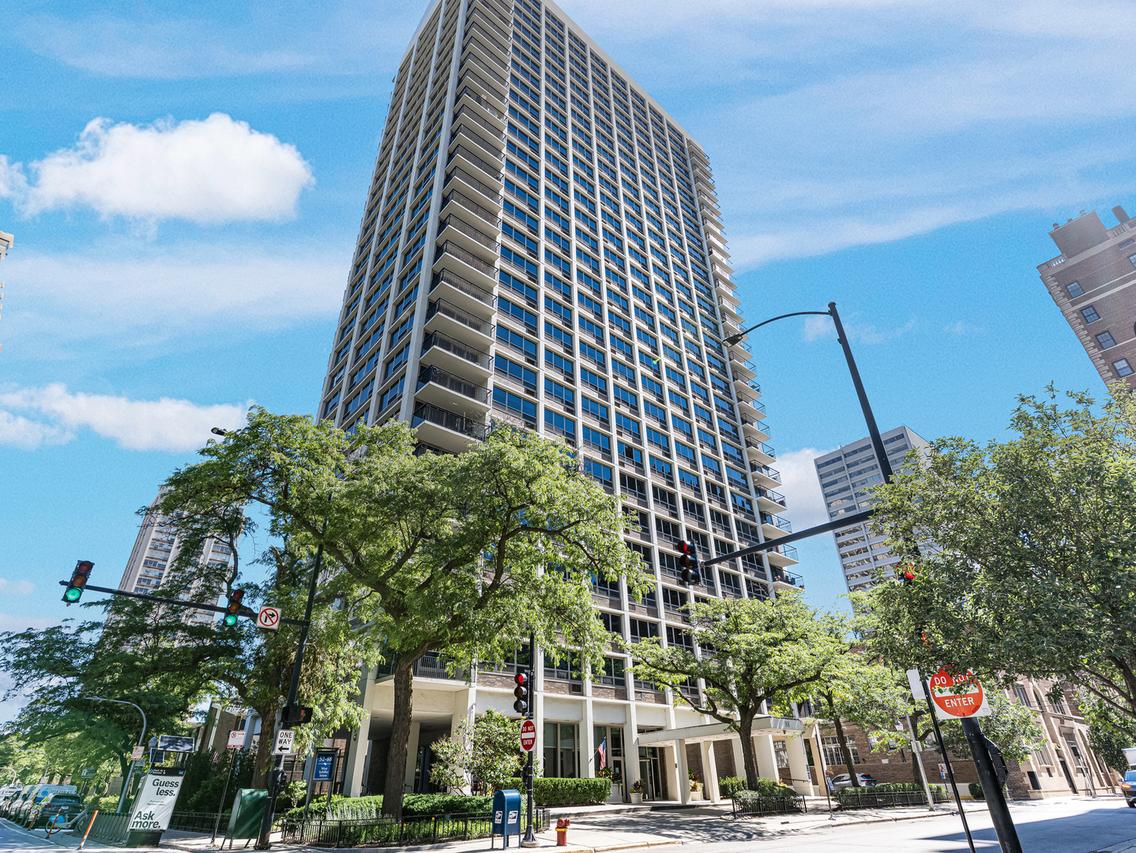 88 W Schiller St. #303L, Chicago, IL 60610