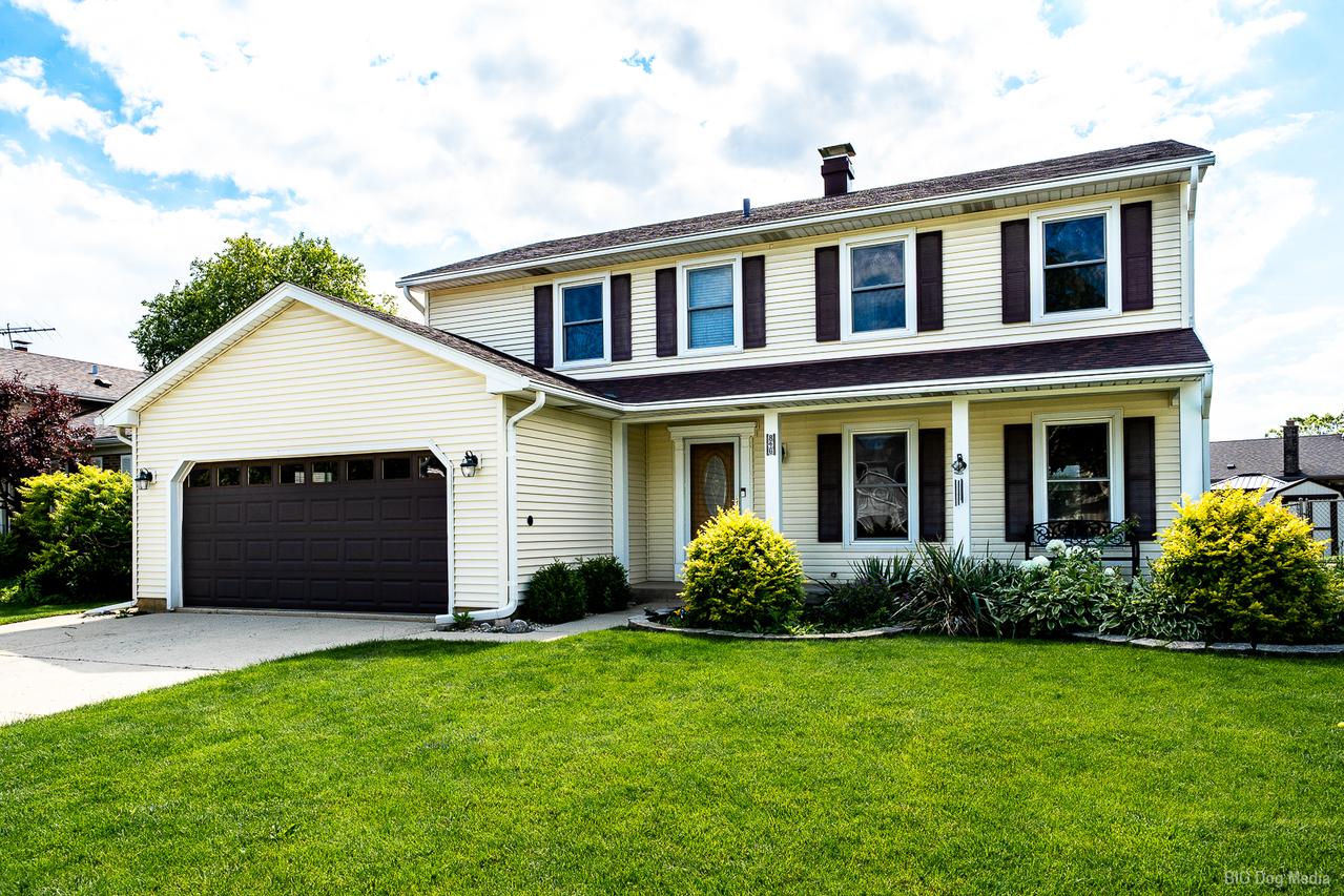 846 Pheasant Walk Dr., Schaumburg, IL 60193