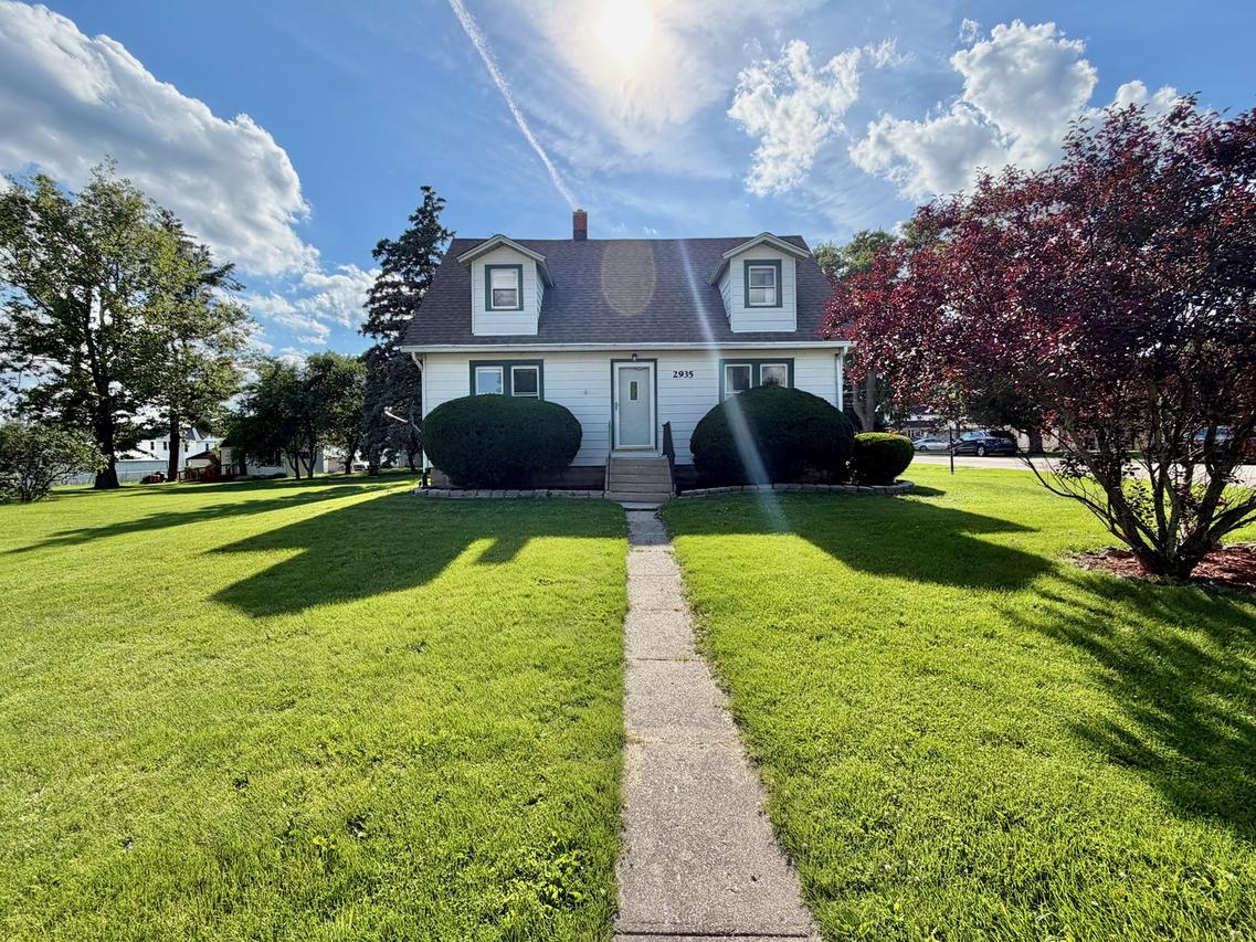 2935 Tracy St., Seward, IL 61077