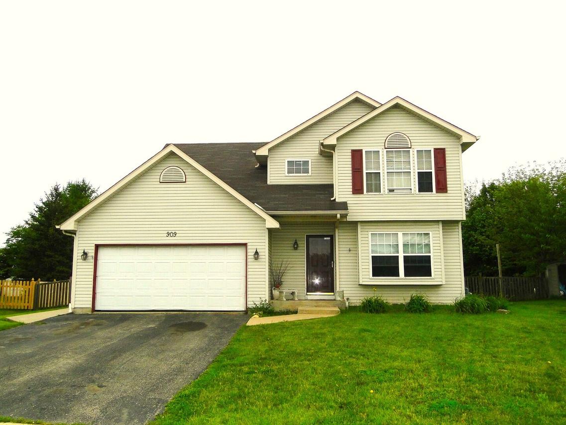 909 Thorn Creek Dr., Joliet, IL 60436