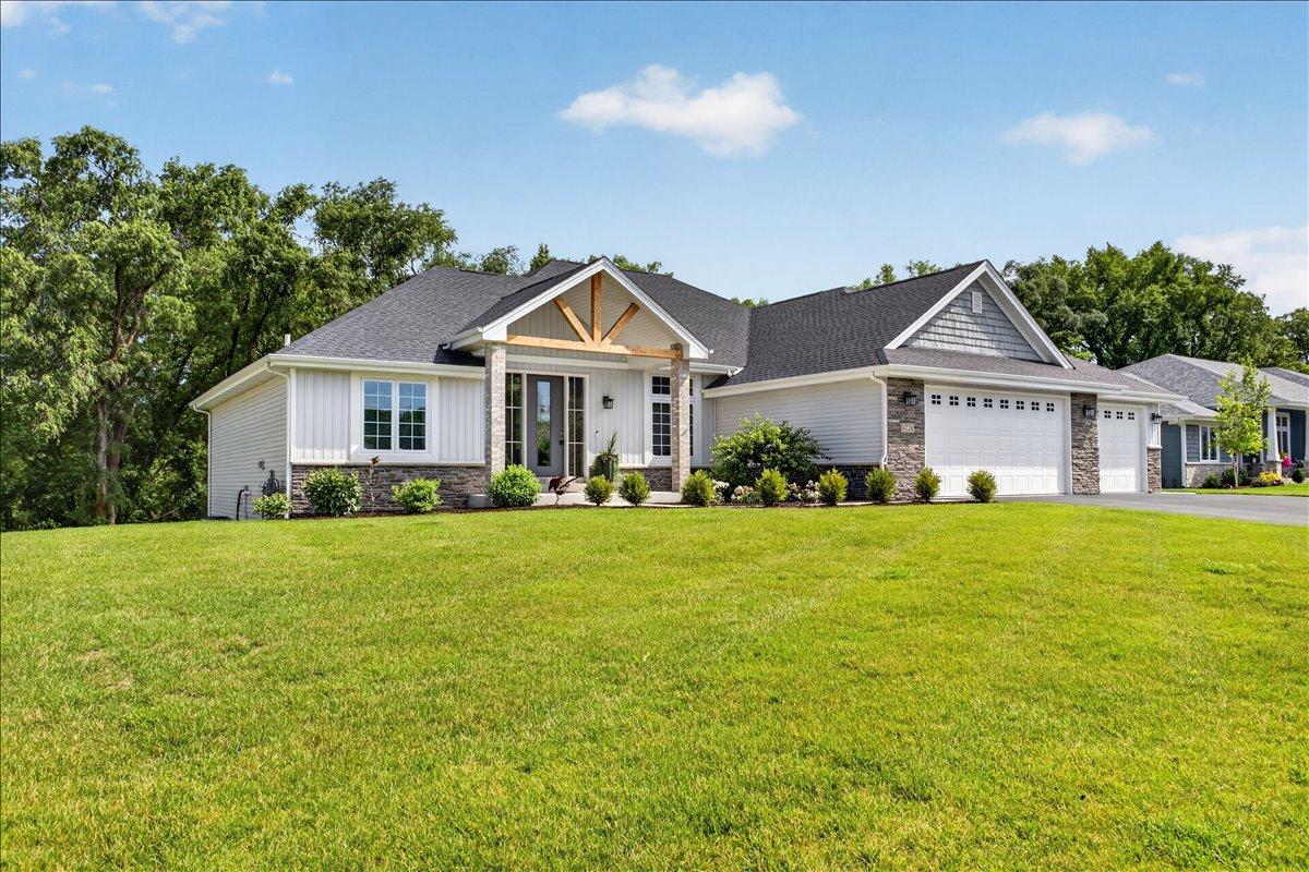6226 Hathaway Tr., Roscoe, IL 61073