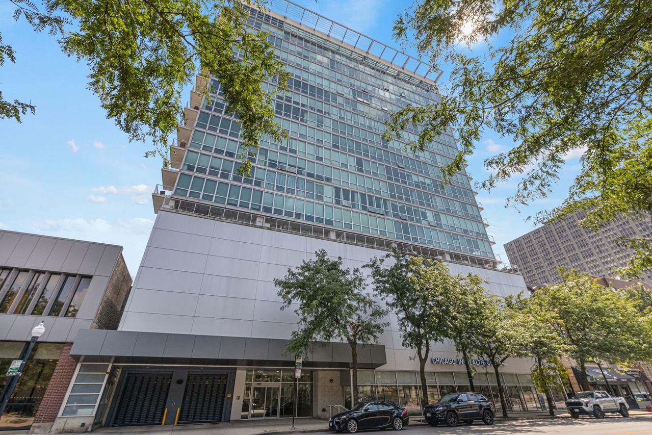 1845 S Michigan Ave. #806, Chicago, IL 60616