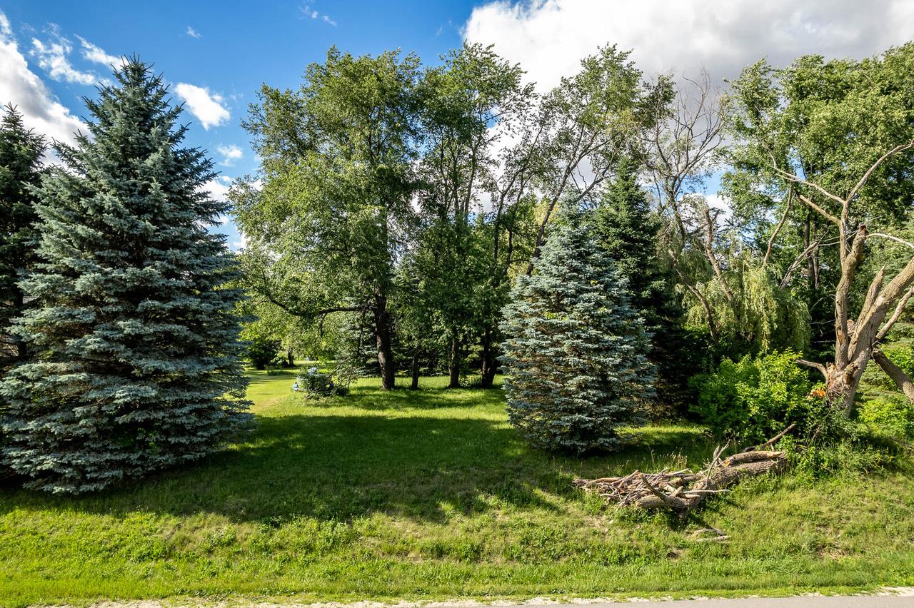 304 Briar Cliff St., Poplar Grove, IL 61065