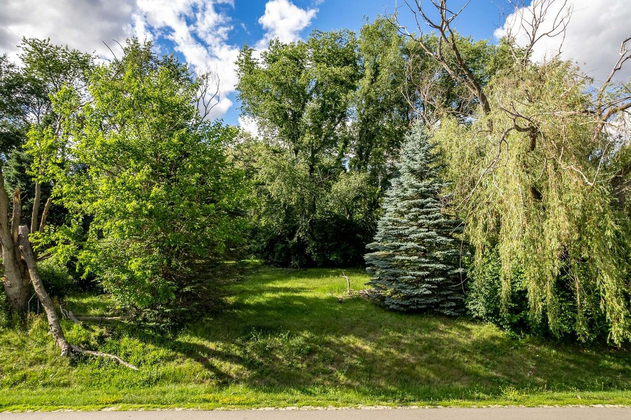 306 Briar Cliff St., Poplar Grove, IL 61065