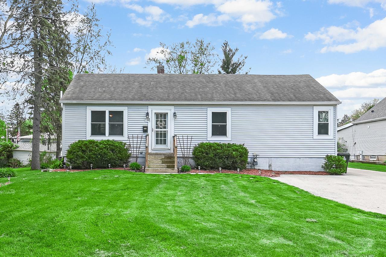 144 E 2nd Ave., New Lenox, IL 60451