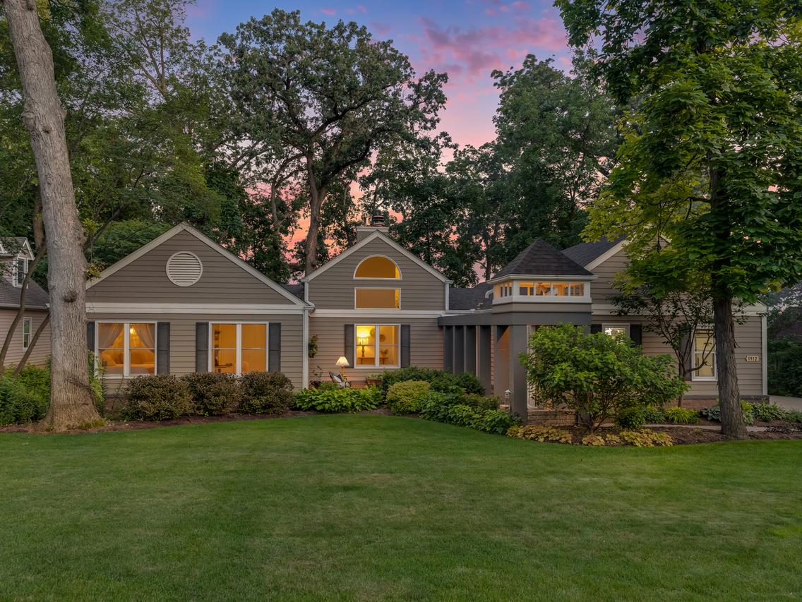 1912 Whispering Oaks Ln., Sugar Grove, IL 60554