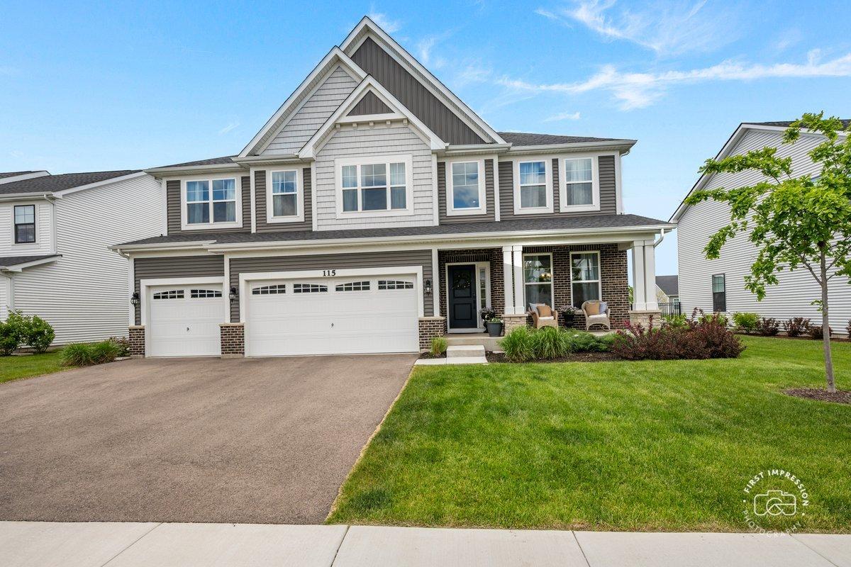 115 Piper Glen Ave., Oswego, IL 60543