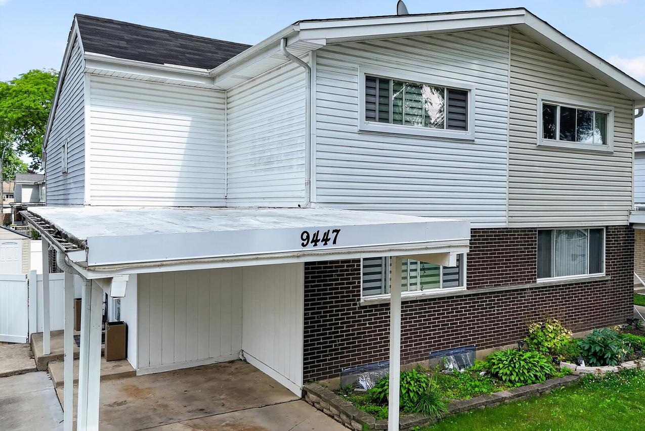 9447 Meadow Ln., Des Plaines, IL 60016