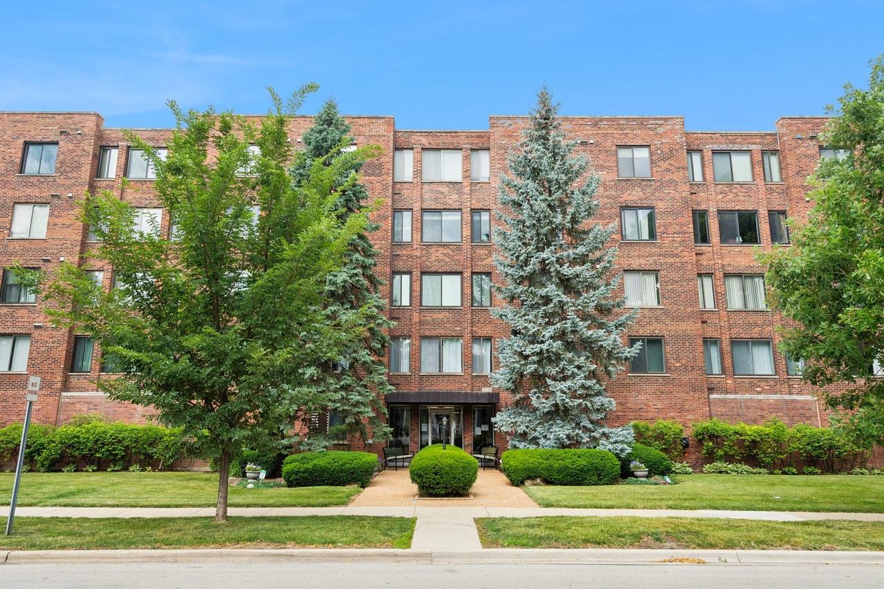 110 S Dunton Ave. #2A, Arlington Heights, IL 60005