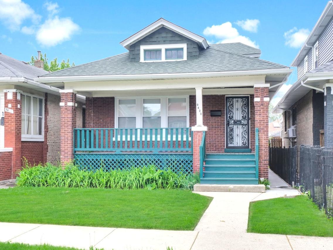 9420 S Saint Lawrence Ave., Chicago, IL 60619
