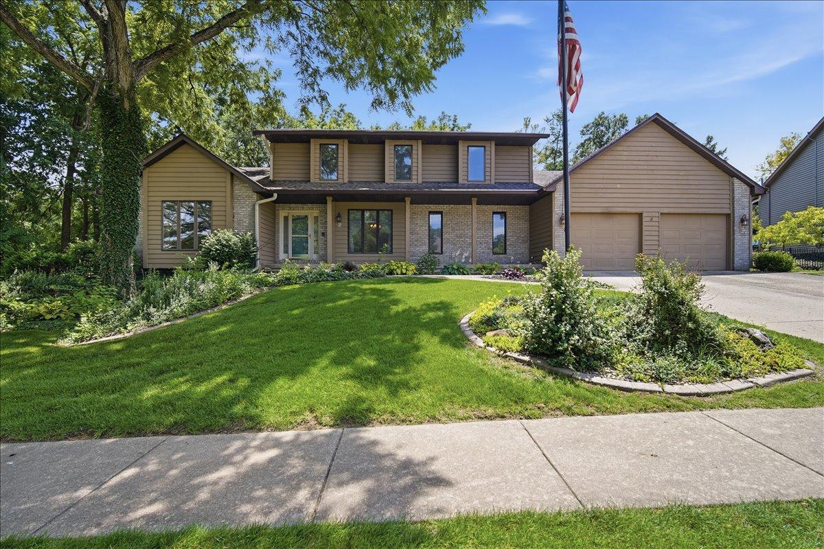 2 Stetson Dr., Bloomington, IL 61701