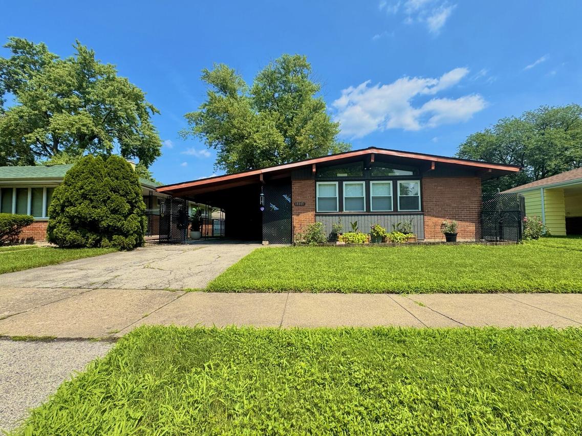 15307 Hastings Dr., Dolton, IL 60419