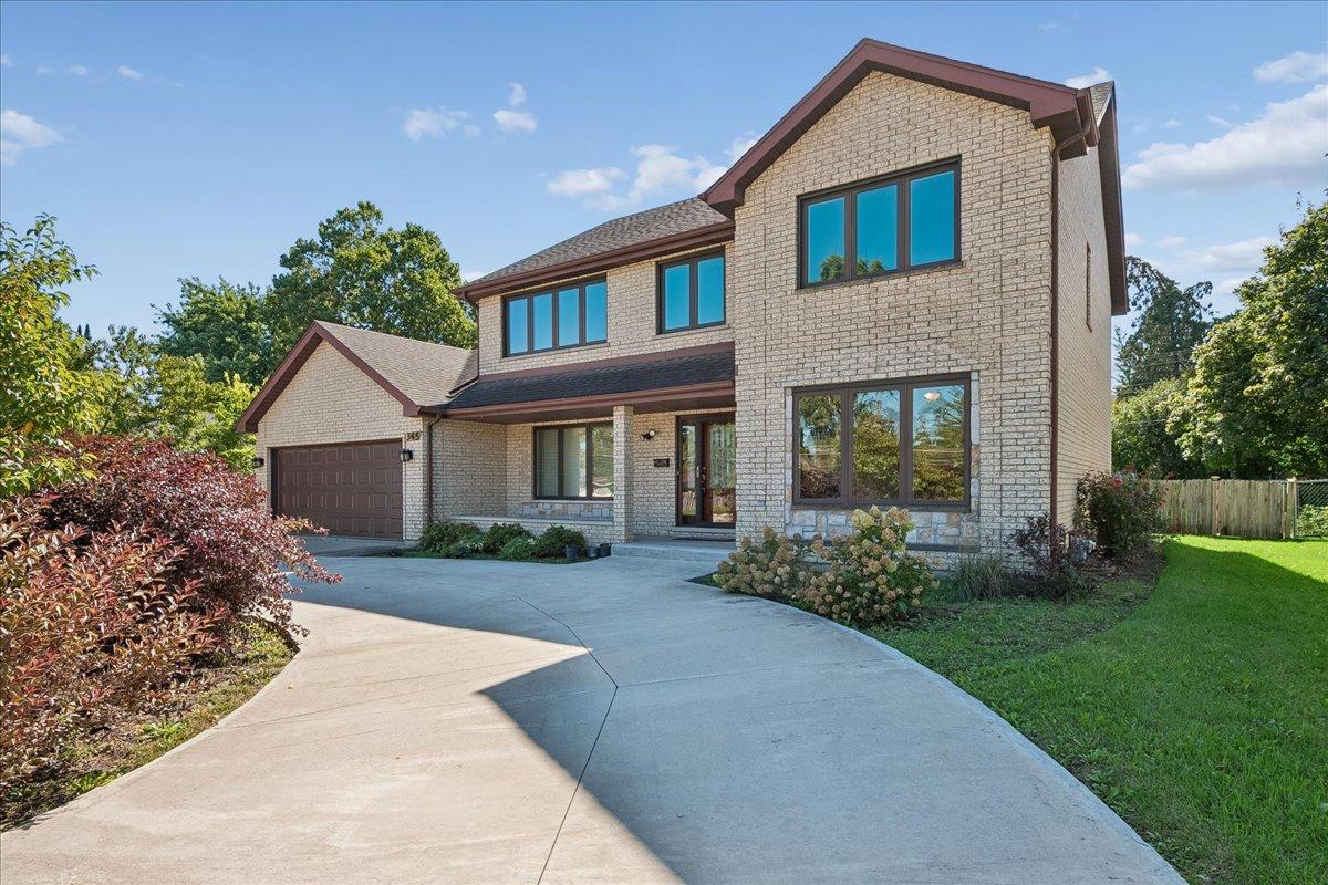 345 W Dempster St., Des Plaines, IL 60016