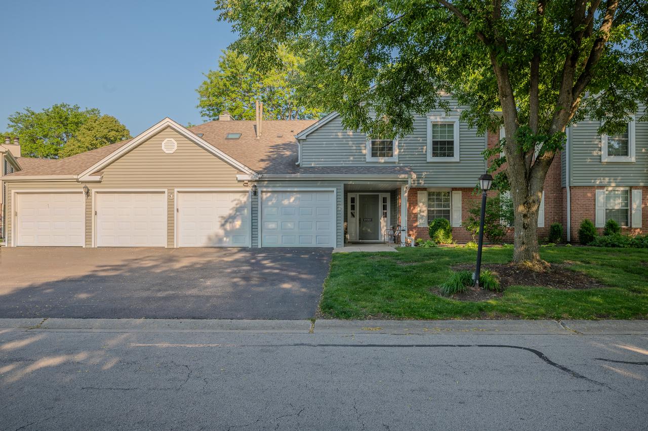 0N021 Windermere Rd. #402, Winfield, IL 60190