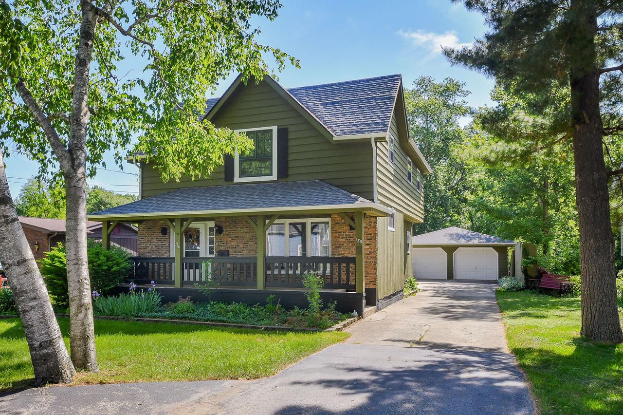 136 Hamlet St., Batavia, IL 60510