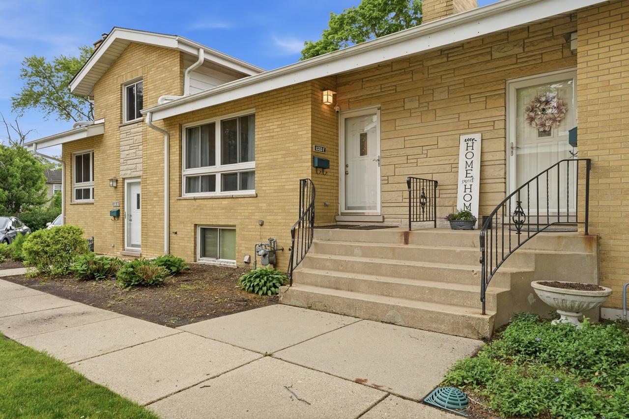 1533 N Arlington Heights Rd. #C, Arlington Heights, IL 60004