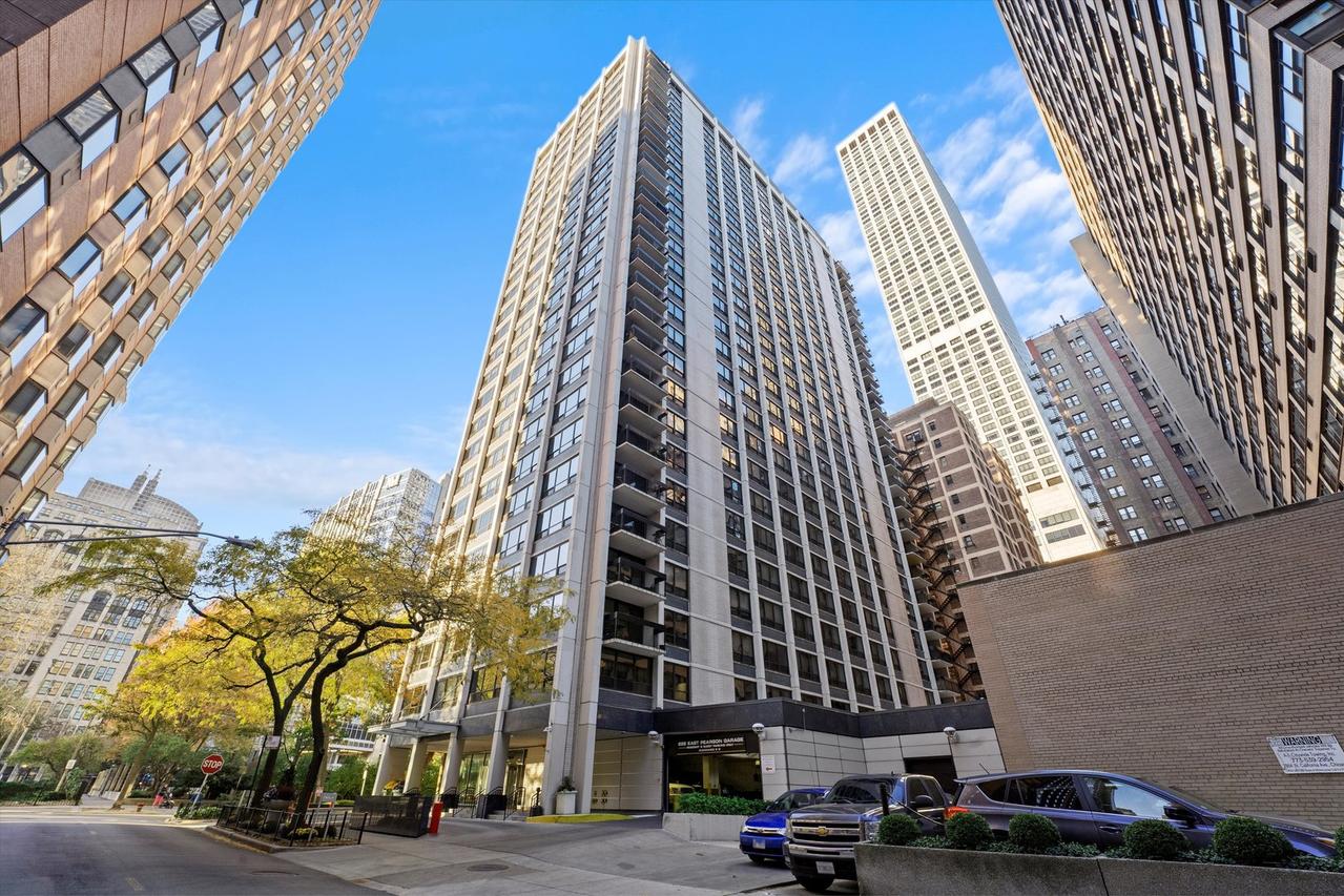 222 E Pearson St. #707, Chicago, IL 60611
