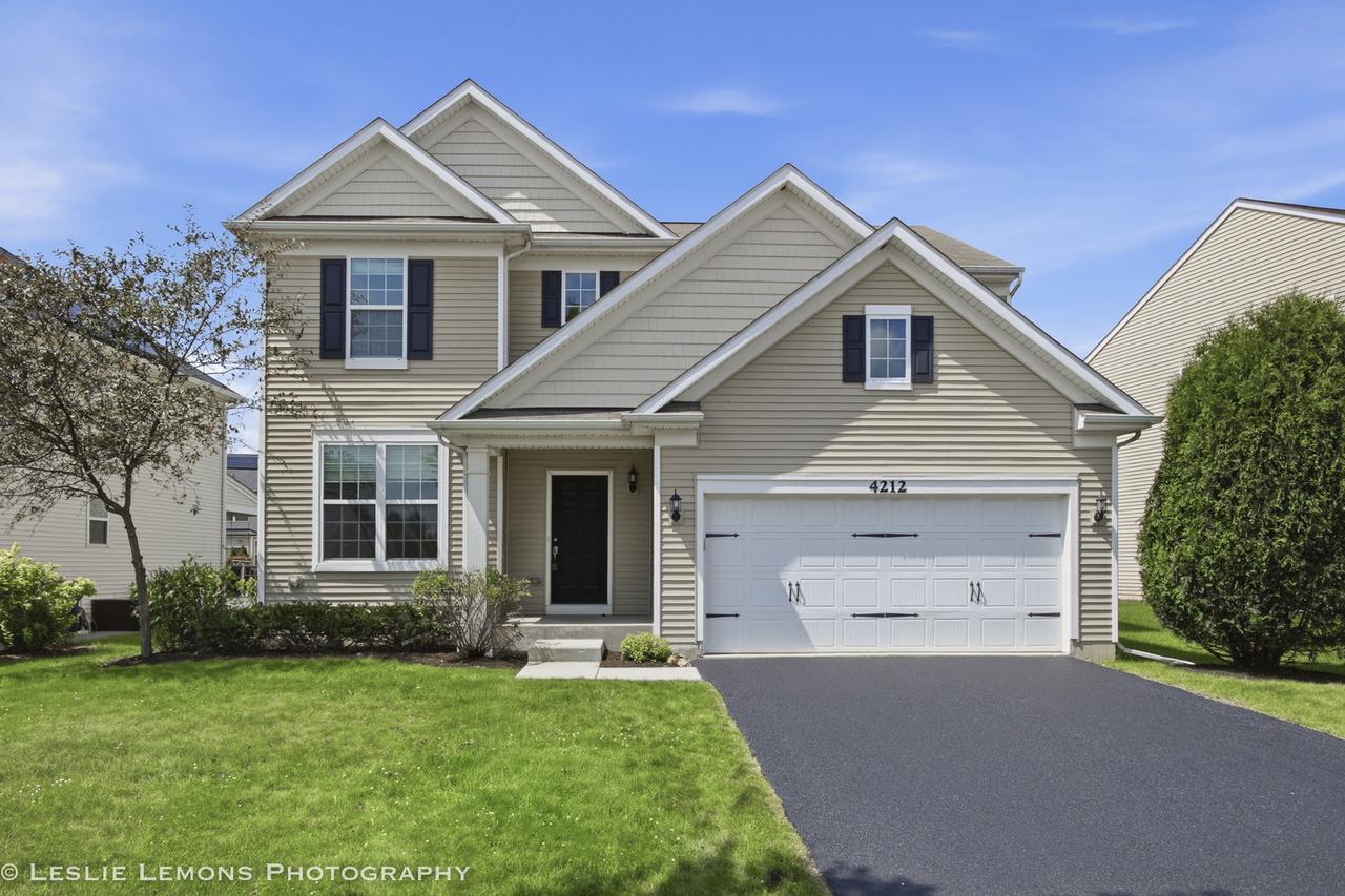 4212 Fraser Cir., Naperville, IL 60564