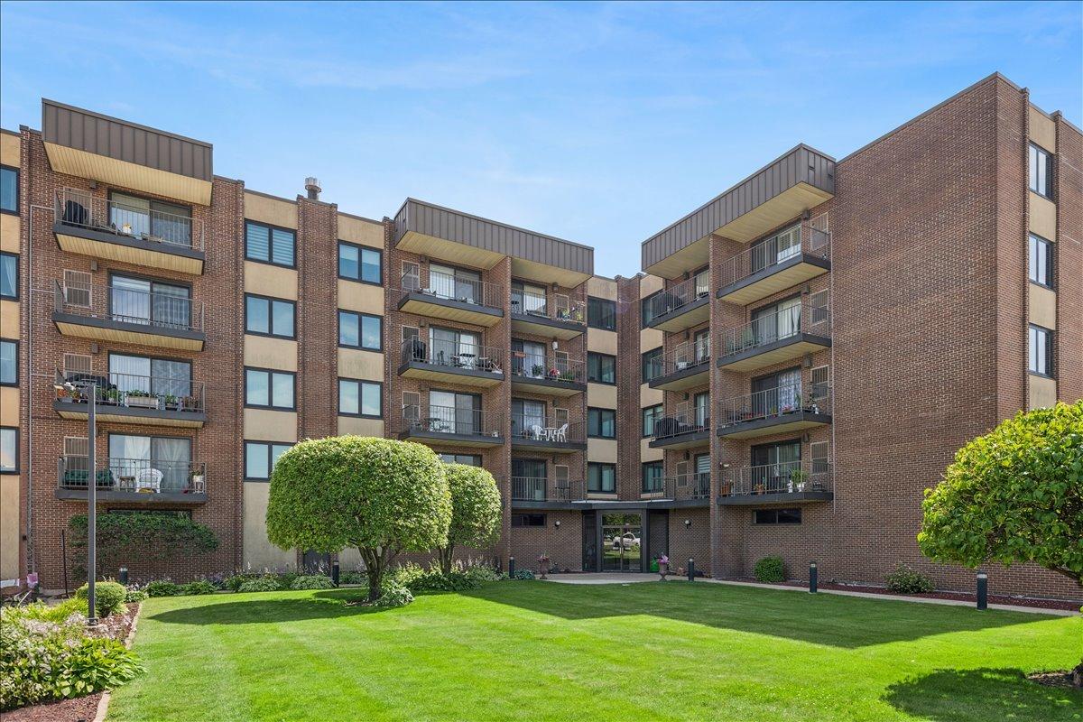 7707 W Irving Park Rd. #308, Chicago, IL 60634
