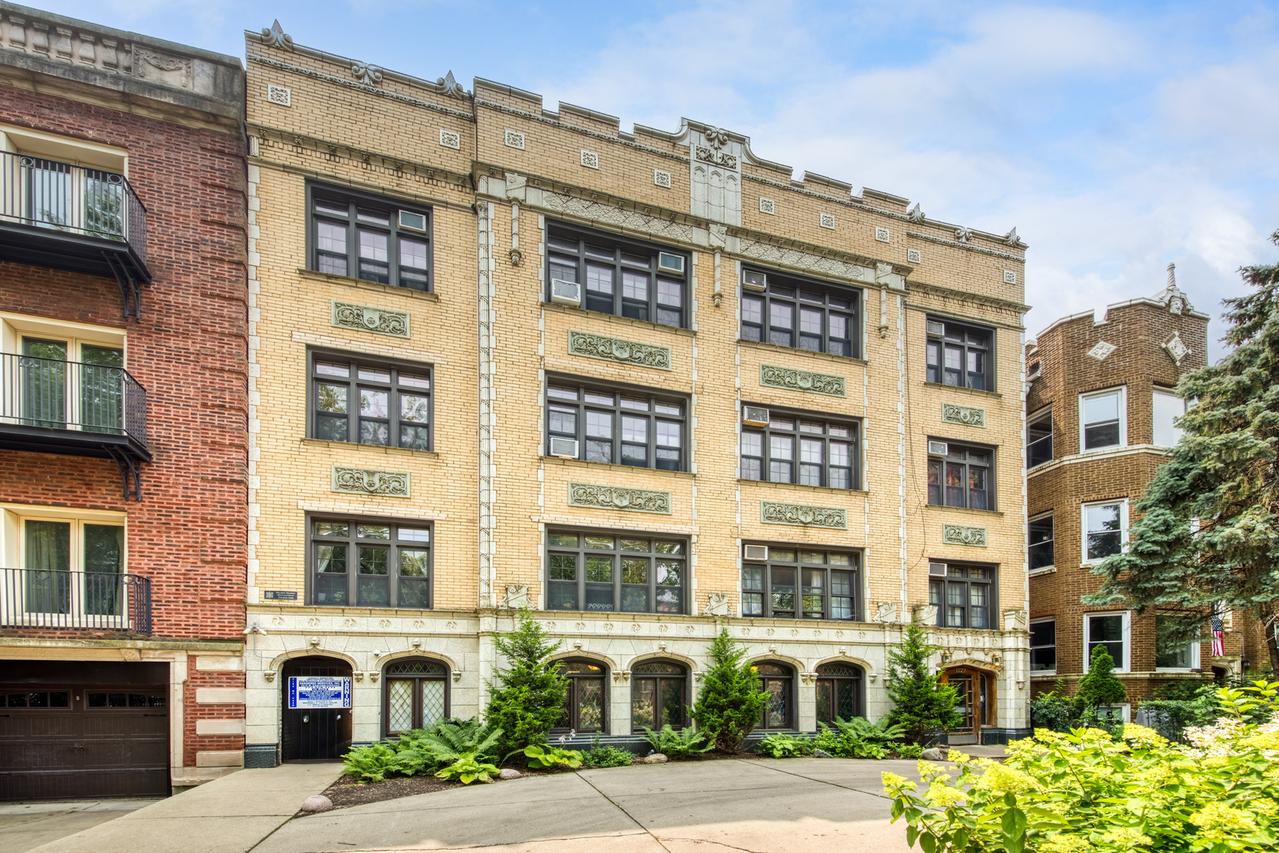 1127 W Farwell Ave. #206, Chicago, IL 60626