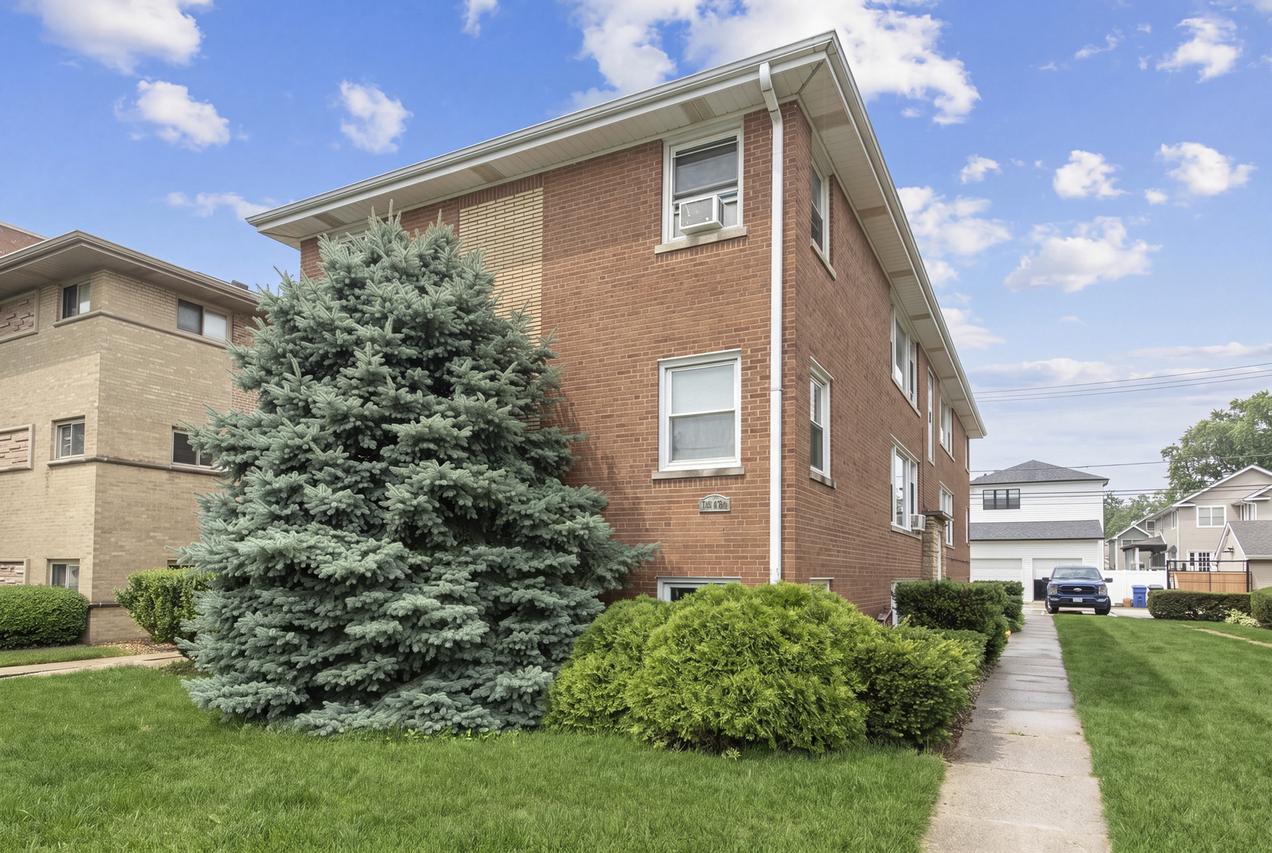 6612 N Harlem Ave. #2W, Chicago, IL 60631
