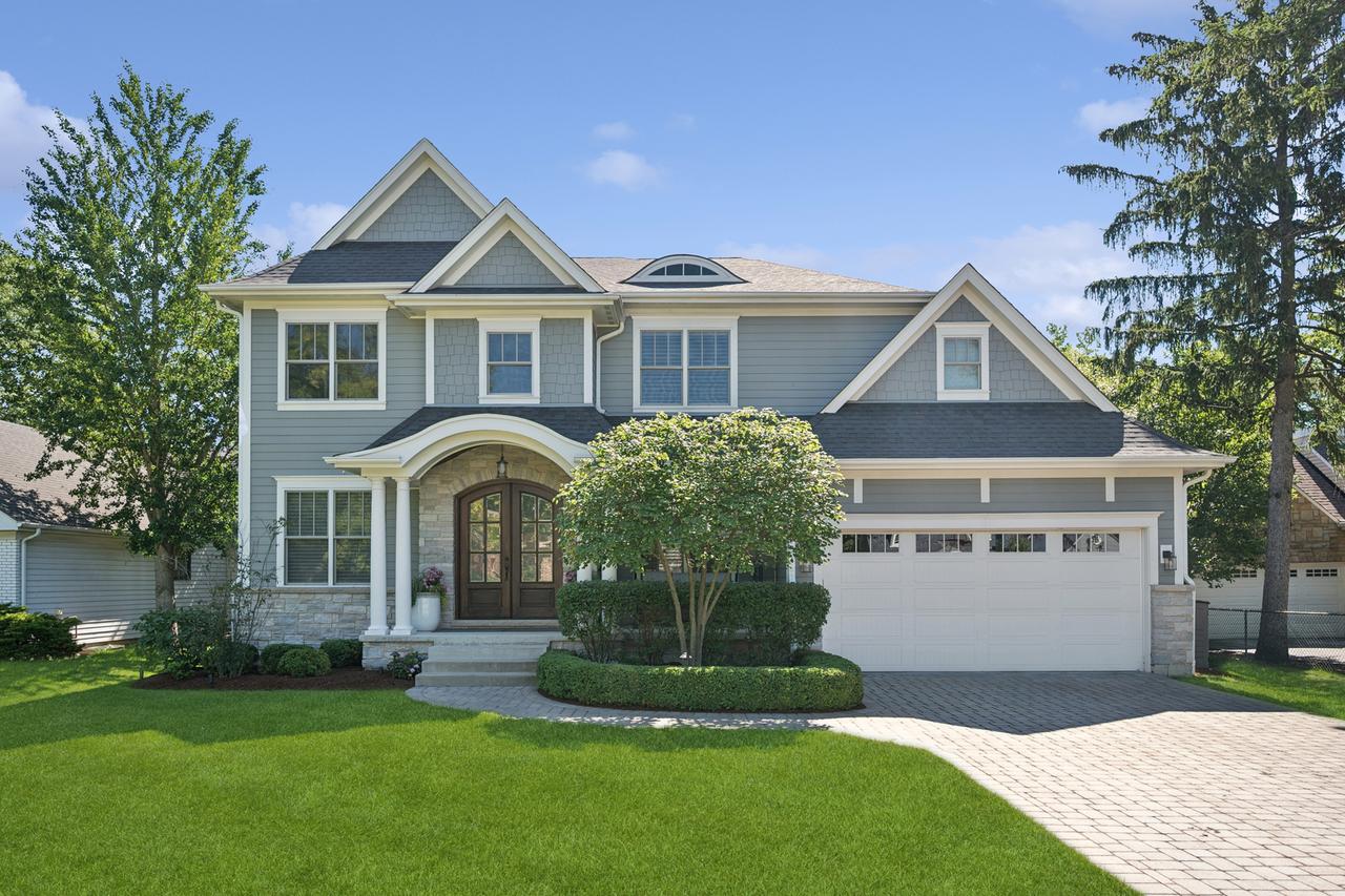 909 Glenwood Ln., Glenview, IL 60025