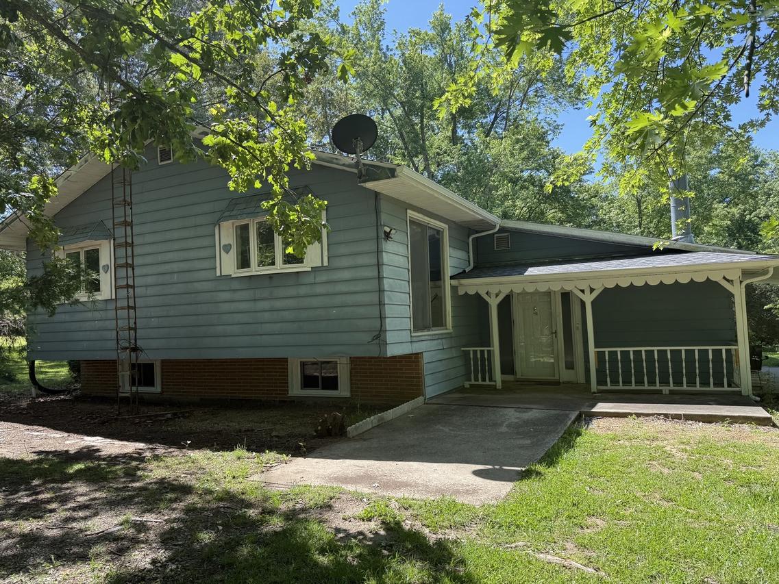 19309 Corinth Rd., Pittsburg, IL 62974