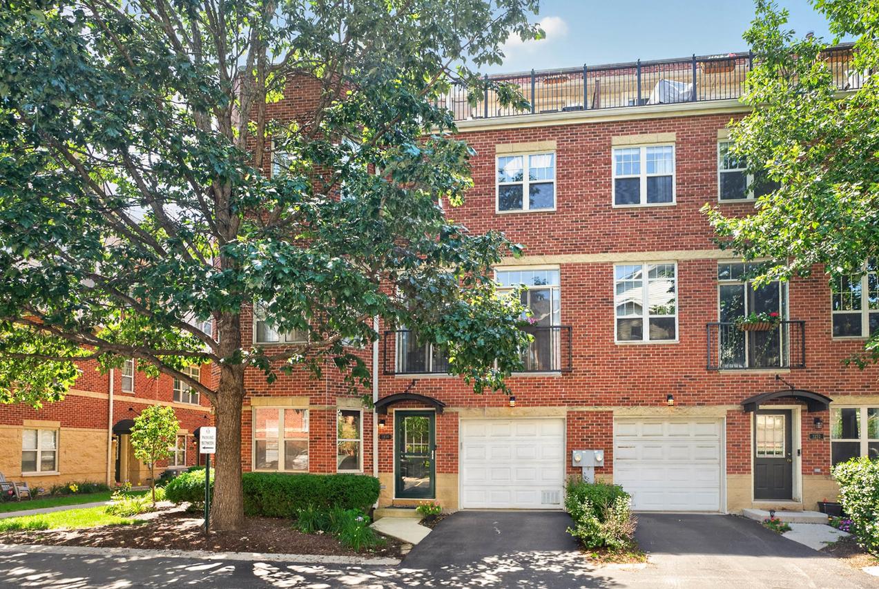 3250 N Washtenaw Ave., Chicago, IL 60618