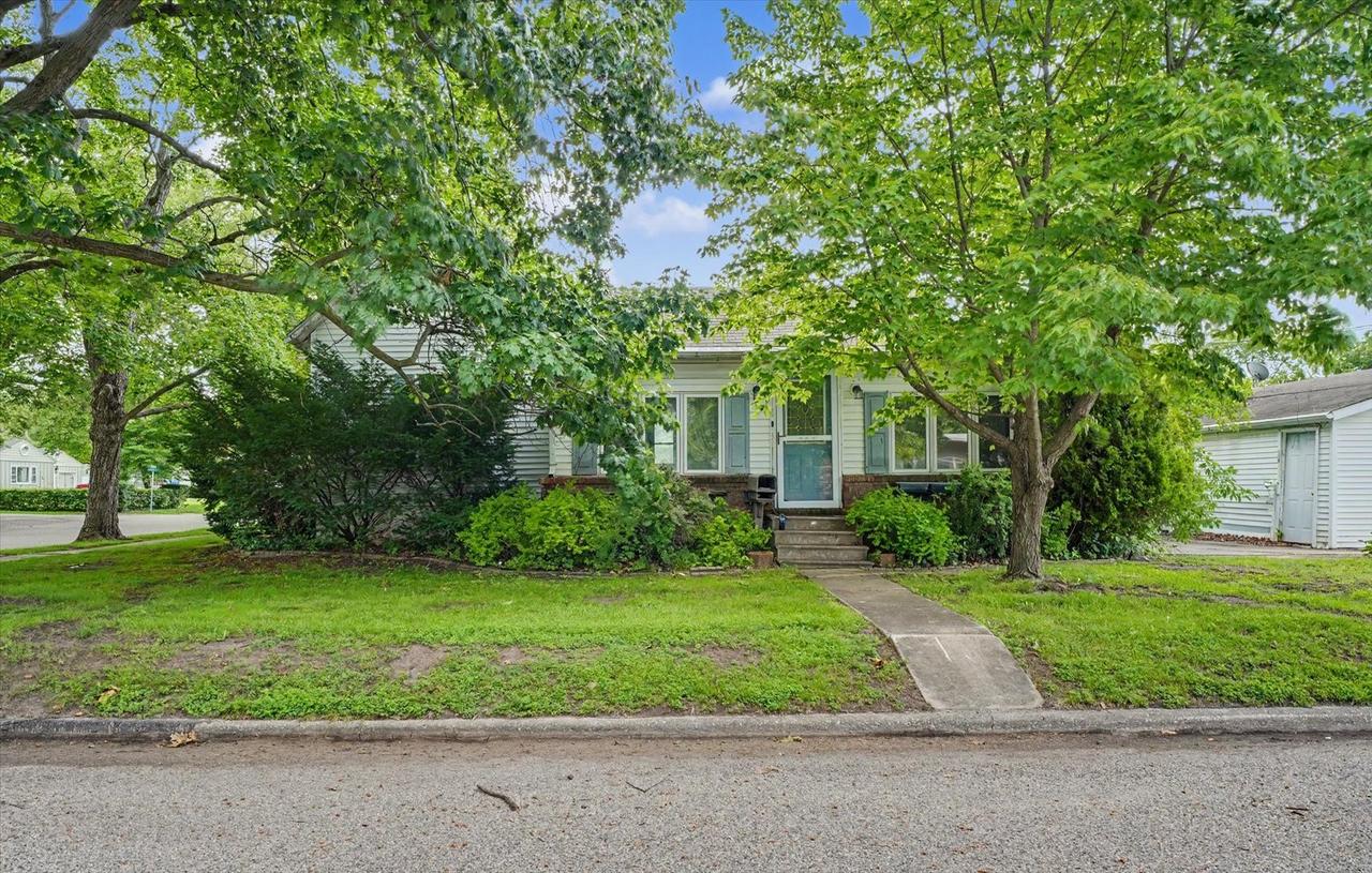 303 E Wilson St., Monticello, IL 61856