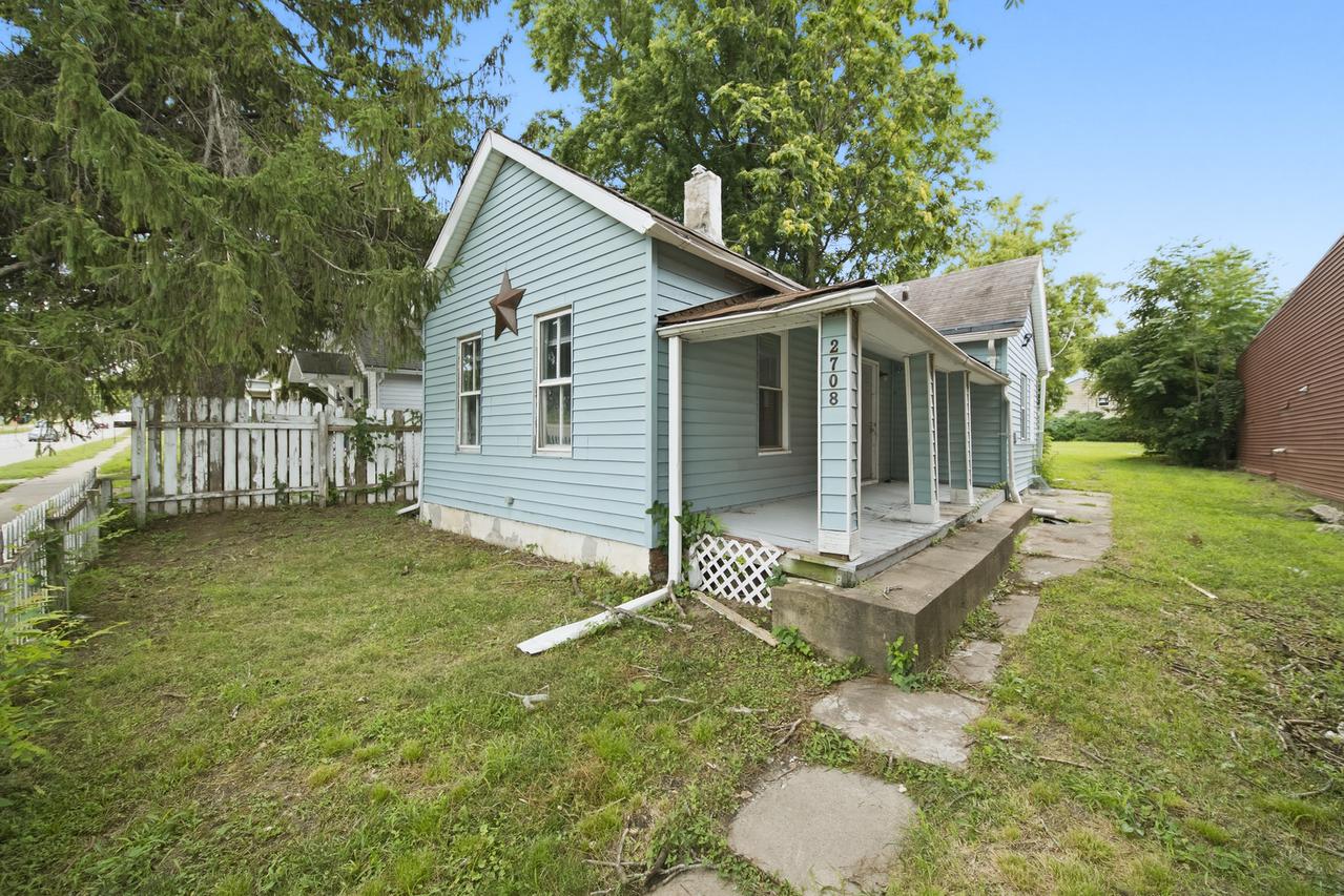2708 7th Ave., Rock Island, IL 61201