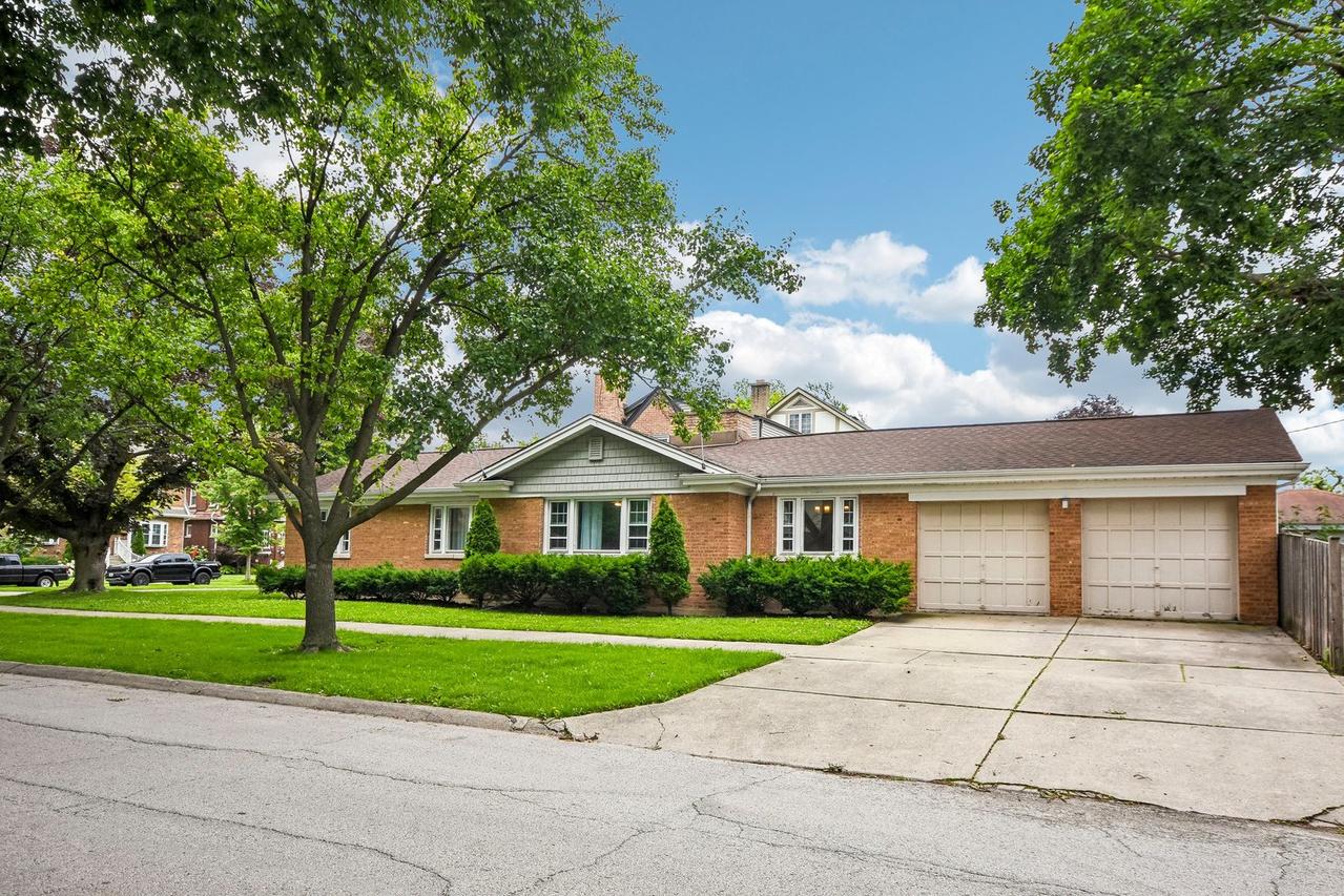 1620 Courtland Ave., Park Ridge, IL 60068
