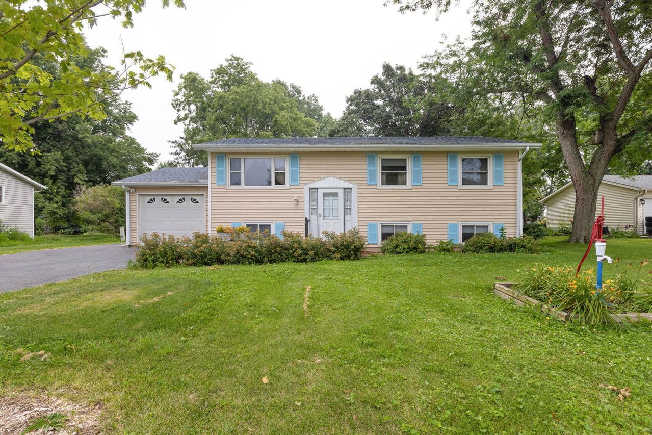 31714 Hollie Ln., Kingston, IL 60145