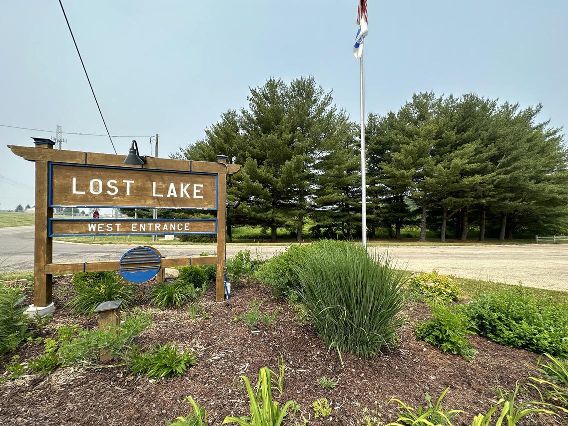 101 Cuyahoga Dr., Dixon, IL 61021