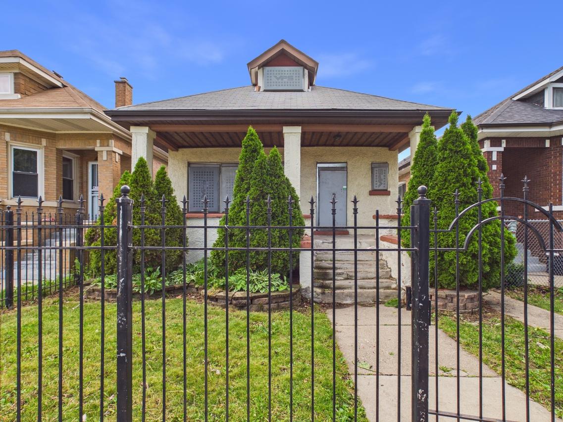 7732 S Winchester Ave., Chicago, IL 60620