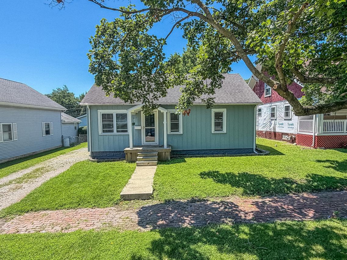 617 Edgar Ave., Mattoon, IL 61938