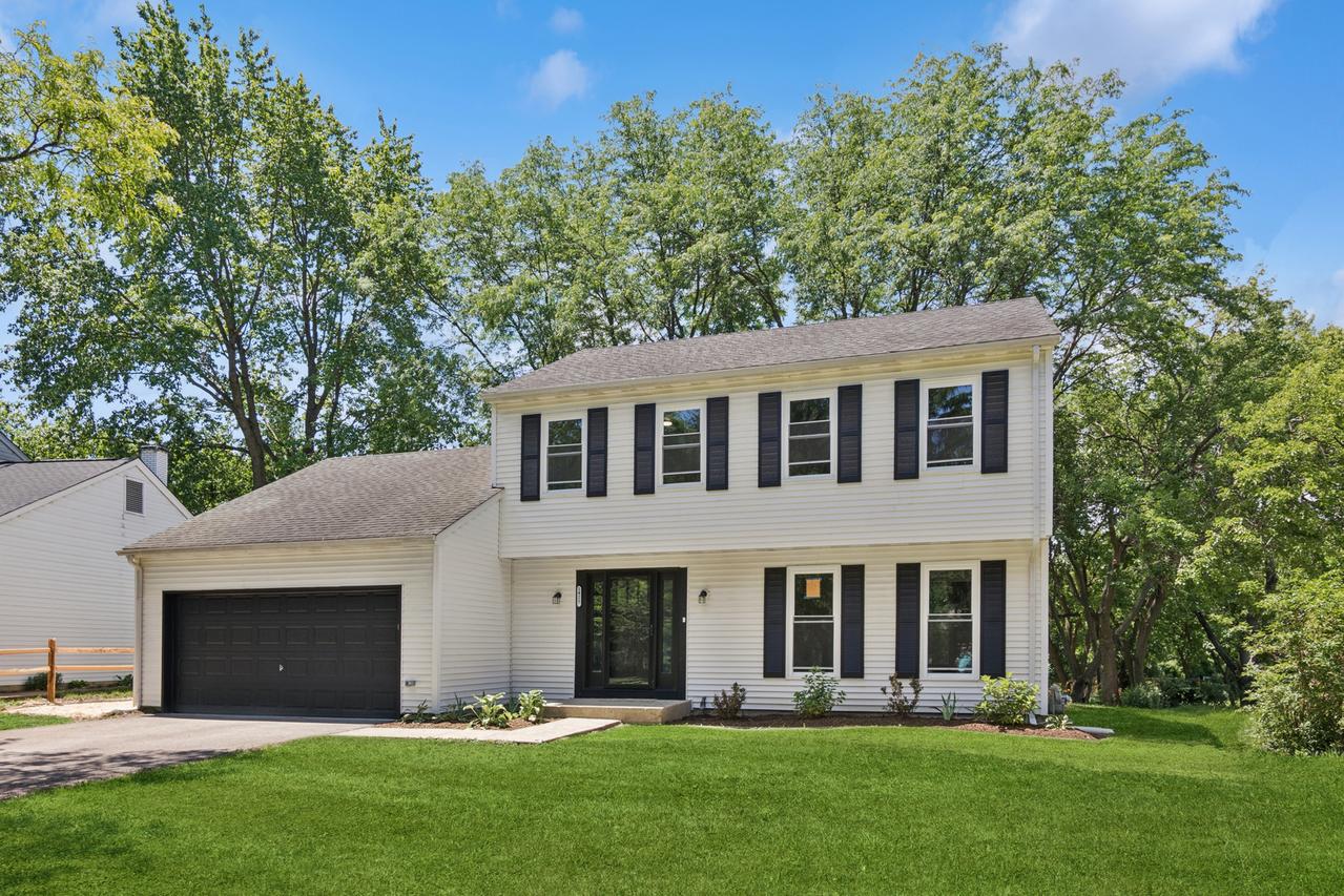 1425 Banbury Ave., St. Charles, IL 60174