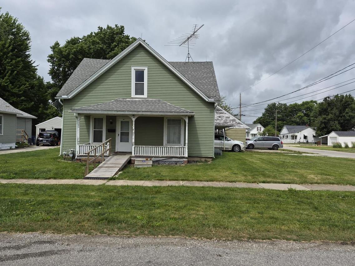 622 N D St., Monmouth, IL 61462