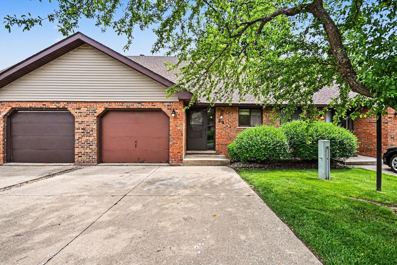 1918 Heatherway Ln. #39, New Lenox, IL 60451