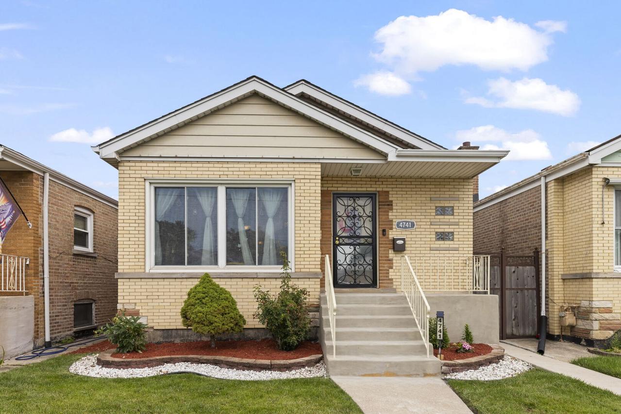 4741 S Lamon Ave., Chicago, IL 60638