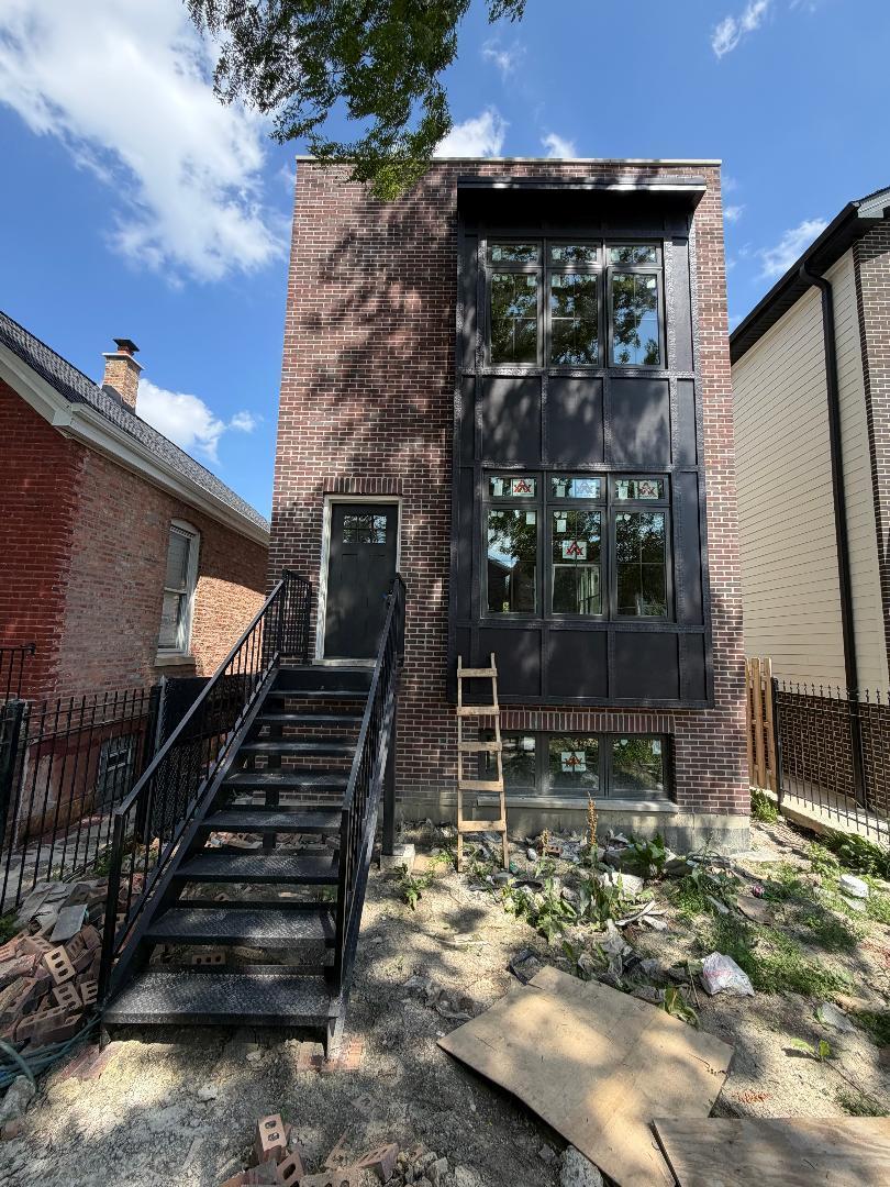 643 N Trumbull Ave., Chicago, IL 60624