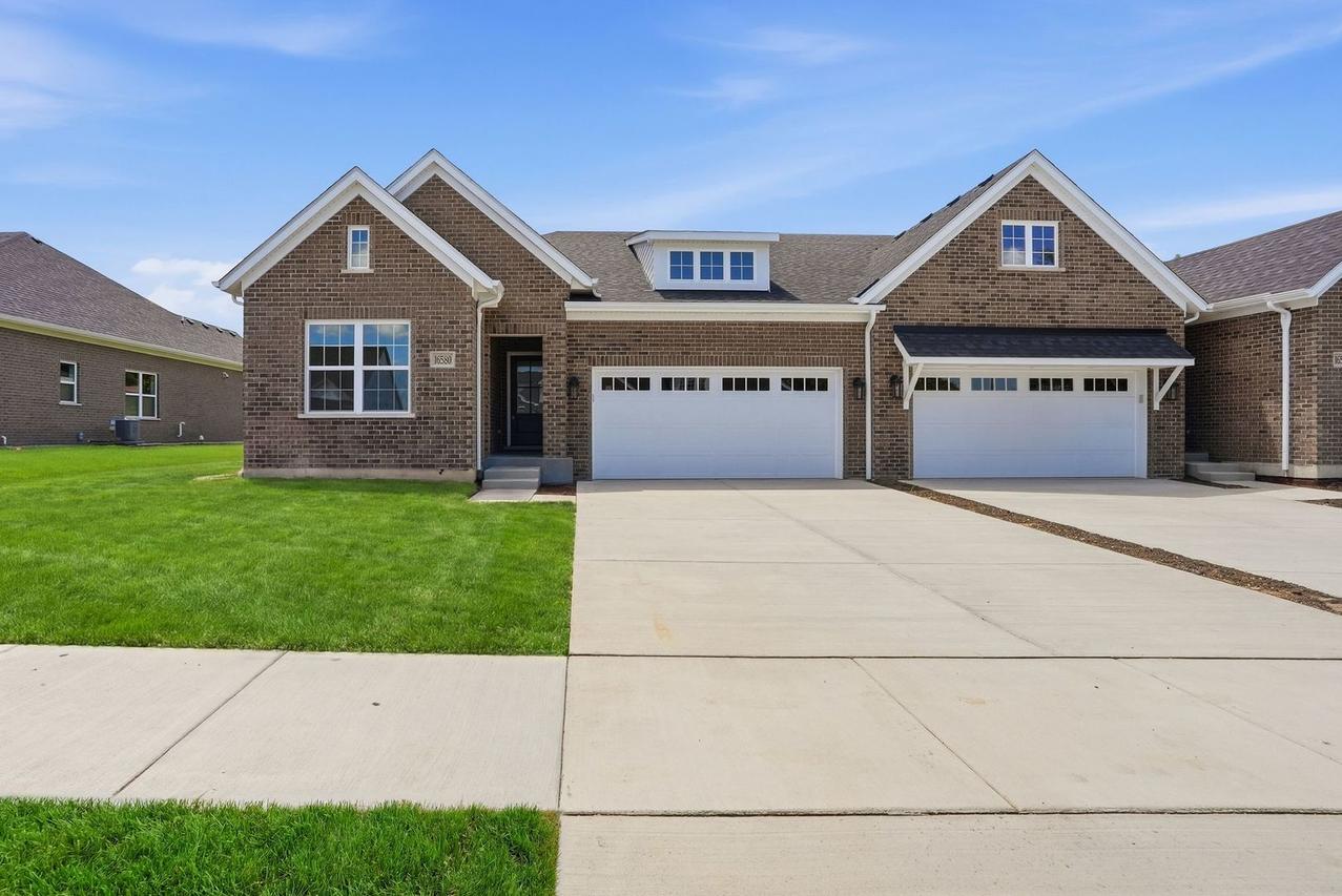 16580 Kayla Dr., Lemont, IL 60439