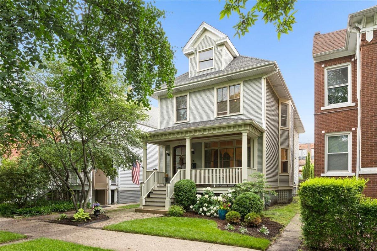 4237 N Wolcott Ave., Chicago, IL 60613
