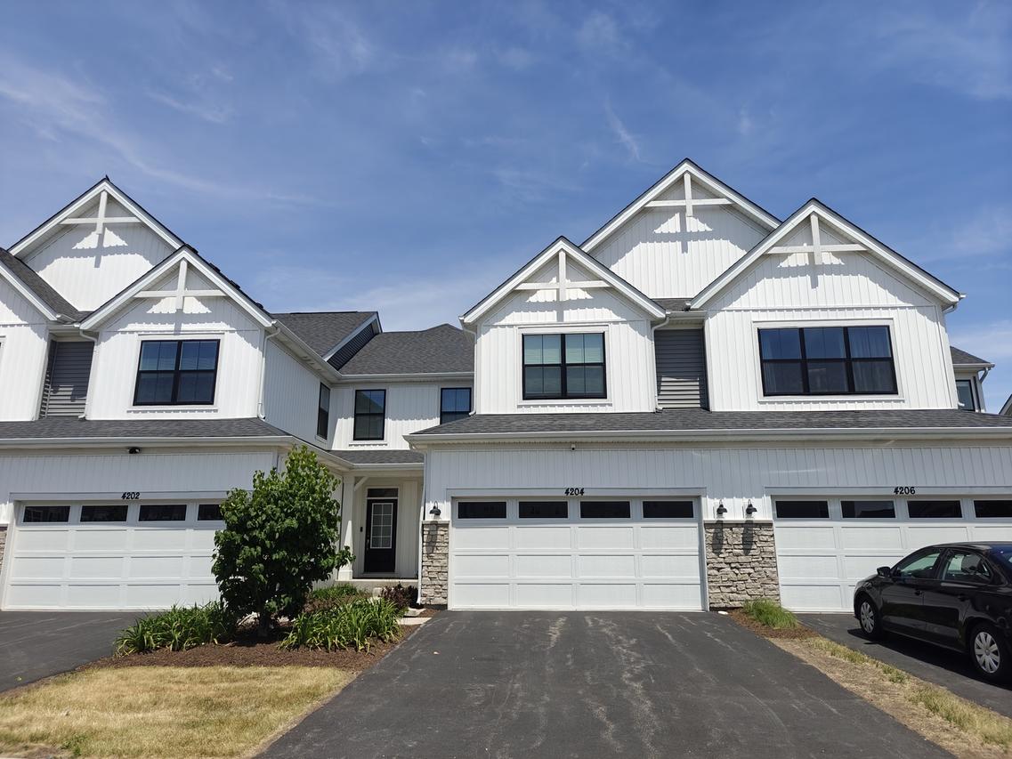 4204 Chelsea Manor Cir., Aurora, IL 60504
