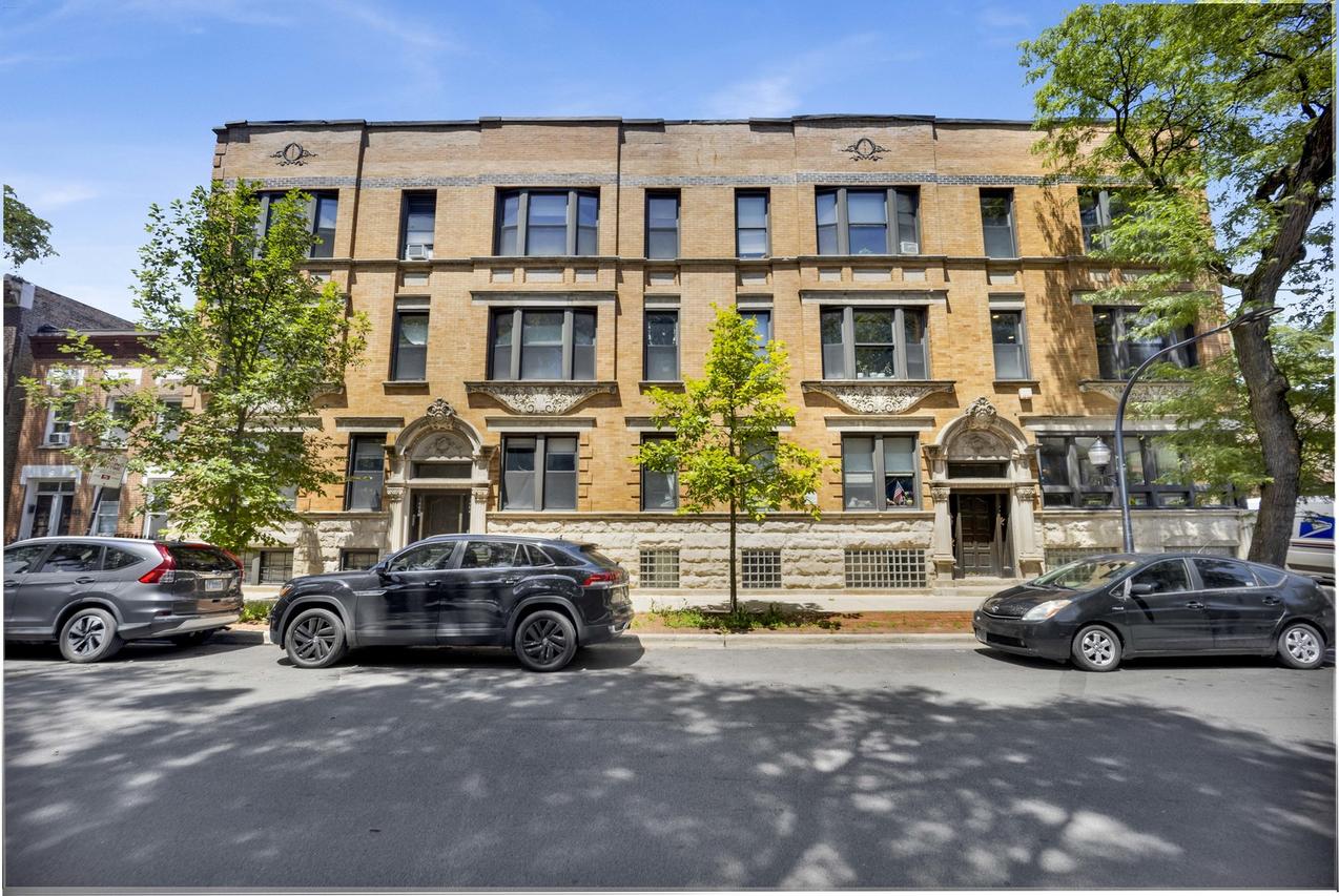1404 W Flournoy St. #3, Chicago, IL 60607