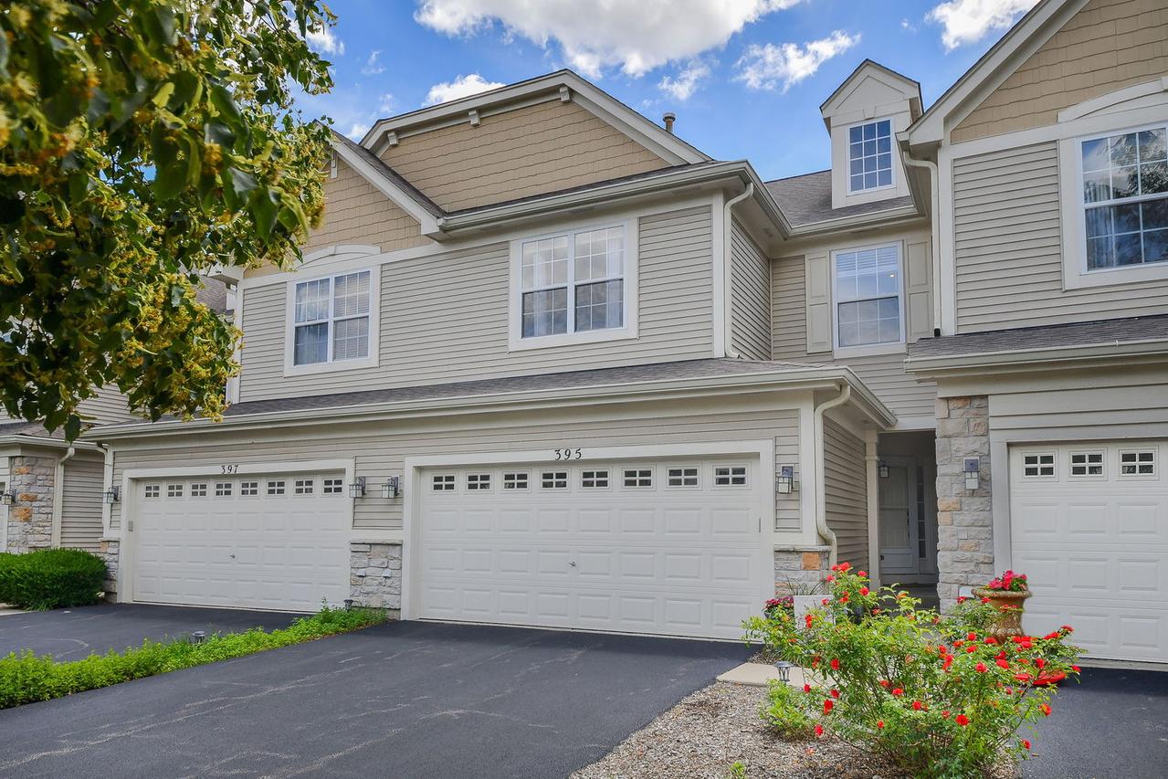 395 Vaughn Cir., Aurora, IL 60502